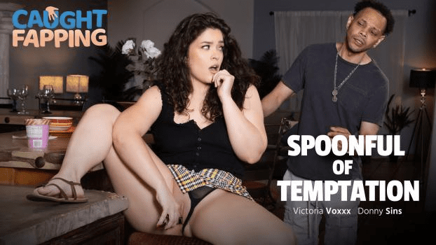 CaughtFapping – Chiếc muỗng đầy cám dỗ